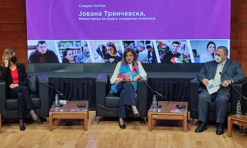 Тренчевска: „Силни жени-силни заедници“ не треба да биде само флоскула