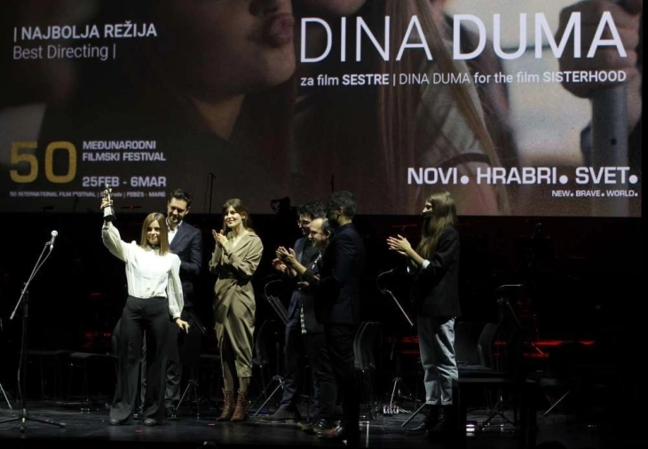 Дина Дума ја доби наградата за најдобра режија за „Сестри“ на „Фест“ во Белград