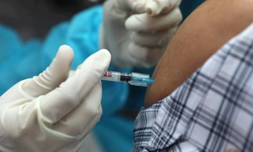 Кампања на МЗ за имунизација на ризични групи против тешка форма на Ковид-19, за два дена вакцинирани над 1.500 лица