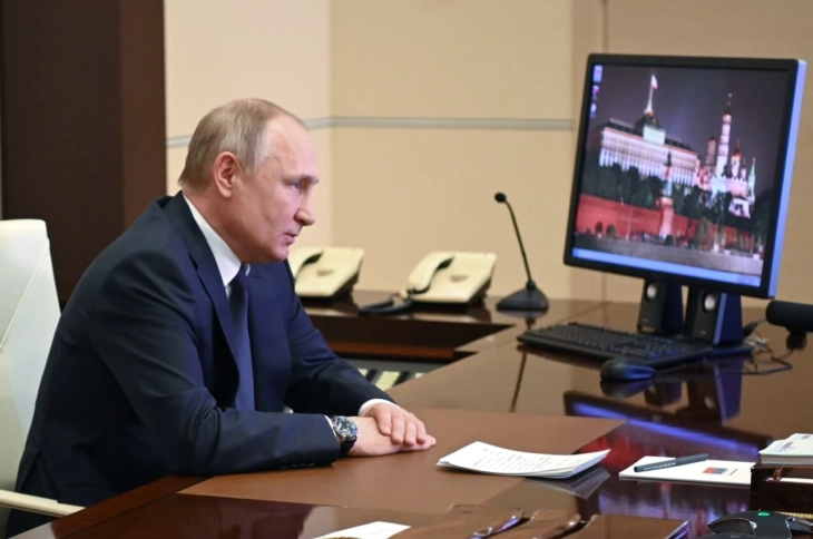 Путин: Нема да ги мобилизираме Русите да се борат во Украина