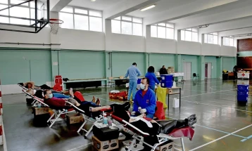 Крводарителска акција во Карпош, собрани 50 единици крв