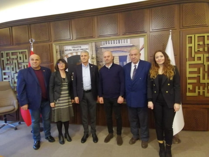 Градоначалникот на Новаци Стевановски во посета на Стопанската комора во Адапазари