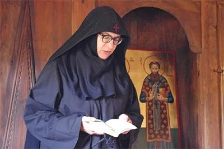 Почина сестра Синклитикија, игуманија во женскиот манастир „Свети архангел Михаил“ во Берово