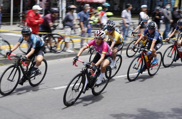 Меѓународната велосипедска федерација забрани трансродовo лице да учествува на трки во британскиот шампионат