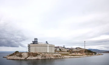 Терминалот за течен природен гас на грчкиот остров Ревитуса има капацитет во иднина да ги снабдува и соседните земји