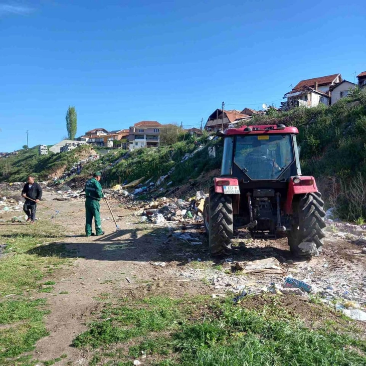 Повторно се чисти дивата депонија кај кумановската населба Перо Чичо