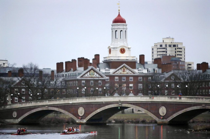 Харвард вложува 100 милиони долари за истражување на историските врски со ропството  
