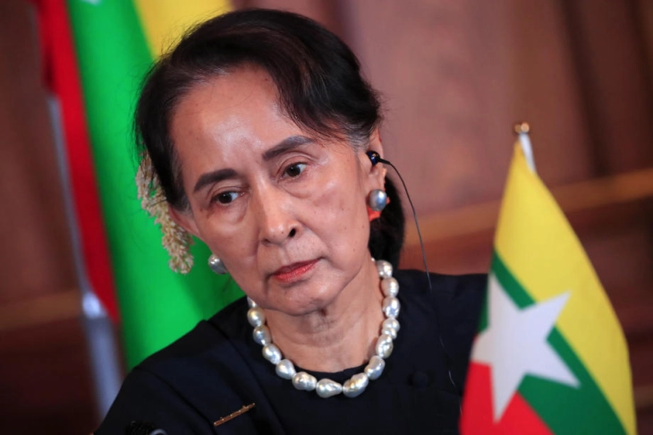 Петгодишна затворска казна за поранешната цивилна лидерка на Мјанмар