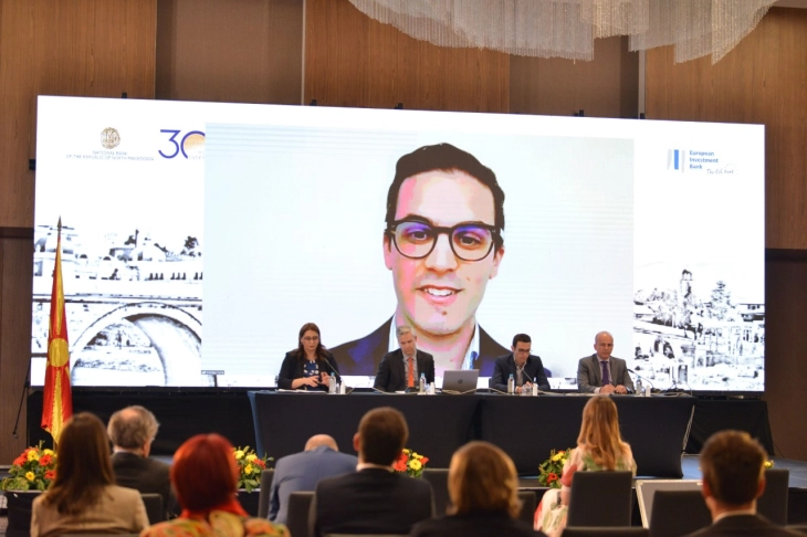 Димитар Фуна добитник на Годишната награда за најдобар млад истражувач на Народната банка