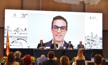 Димитар Фуна добитник на Годишната награда за најдобар млад истражувач на Народната банка