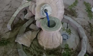 Откриена причината за оштетување на градската фонтана во Делчево