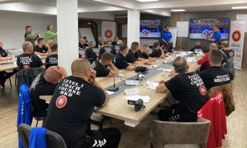 Светската боречка федерација во Кочани одржува еднонеделна обука за тренери и судии