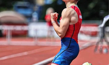 Андреас Трајковски постави нов македонски рекорд во скок во далечина на отворено