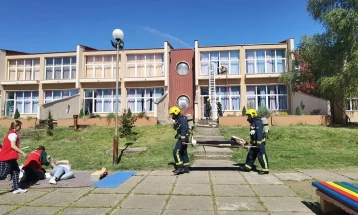 Со показна вежба одбележан Денот на пожарникарите во Пробиштип