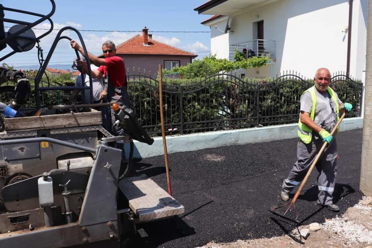 Почна реконструкција на улица во кумановската населба Карпош