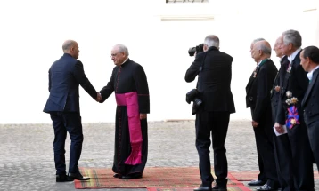 Премиерот Ковaчевски на тет-а-тет средба и аудиенција кај папата Франциск