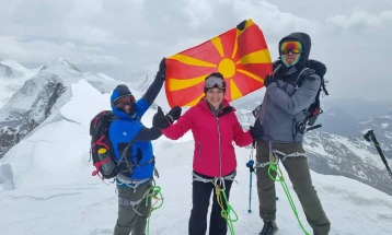 Тројца македонски планинари го искачија врвот Брајтхорн Зермат на швајцарските Алпи