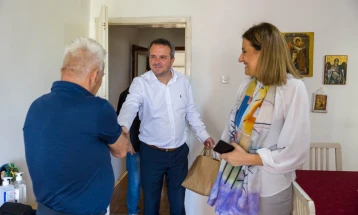 Тренчевска и Герасимовски посетија корисници на помош од проектот „Нега на стари лица во домашни услови“