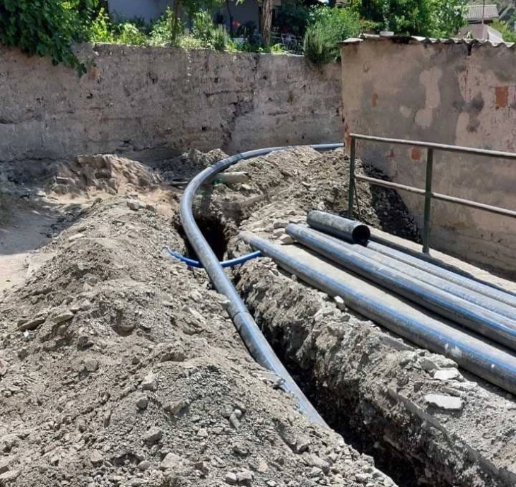 Продолжува замената на старата водоводна мрежа во Велес