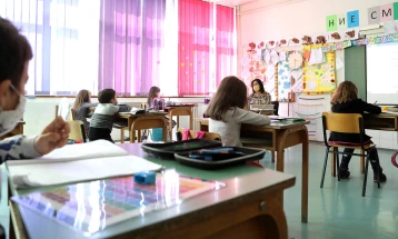 Шаќири ќе присуствува на почетокот на државното тестирање на ученици од трето одделение