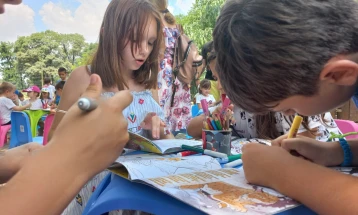 Детскиот културен центар Карпош ги промовира едукативните песнички и боенка за деца