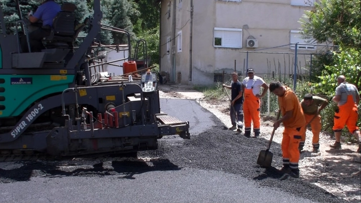 Се асфалтира улица во штипската населба Македонка 