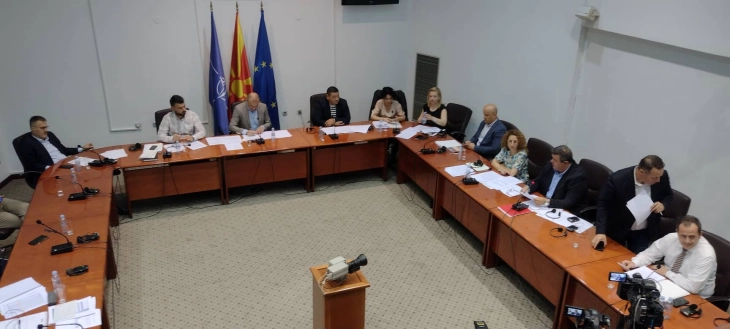 Немаше кворум за расправа за модуларната болница во Тетово и за автобуската несреќа на „Беса Транс“