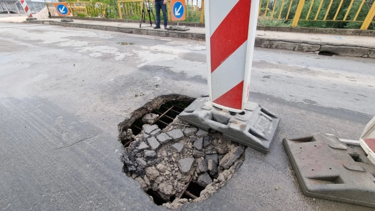 ЦУК: Ангелов изврши увид на опасна дупка на средината на мостот кон Драчево