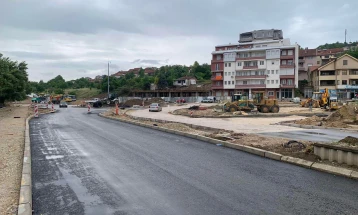 Почна асфалтирањето на кружниот тек кај „Митев мост“ во Куманово