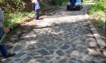 Акција за чистење на патеката околу Беровско Езеро