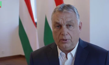 Унгарската Влада го продолжи ограничувањето за цените на горивата и храната