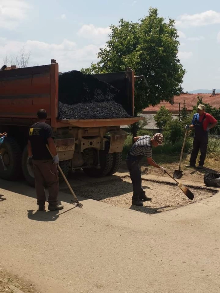 Општина Пехчево со акција за санирање на ударните дупки на најоштетените улици