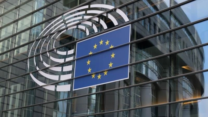 Советот на ЕУ бара дополнителни активности за заштита на новинарите