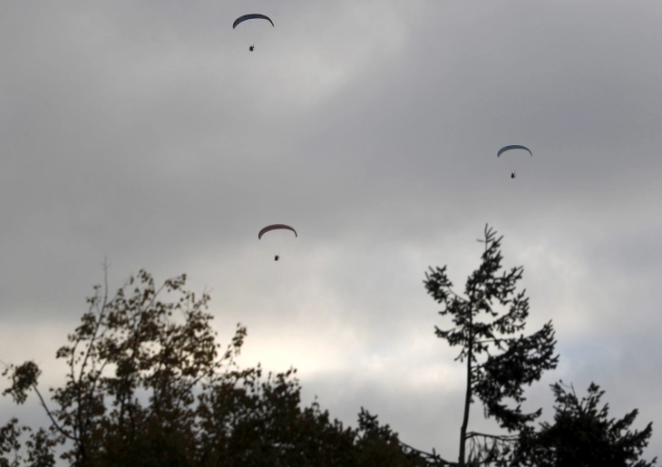 Француски падобранци изведоа воена вежба во Естонија