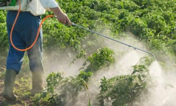 Европската комисија предлага да се преполови употребата на пестициди до 2030 година