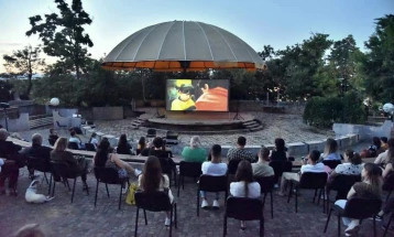 Европско патувачко кино под отворено небо во Штип