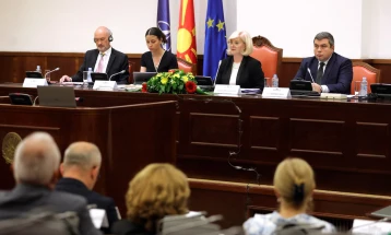 Евроамбасадорот Гир на Мешовитиот парламентарен комитет РСМ-ЕУ: ЕУ останува со Северна Македонија