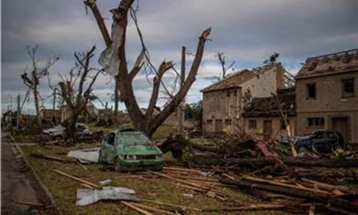 Обилните дождови предизвикаа поплави и несреќи во Чешка