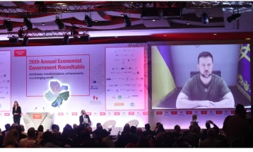Зеленски на конференцијата на Економист во Атина: Санкциите кон Русија да се спроведат 100 проценти