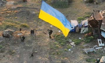 Зеленски: Знамето на Змиски Остров е знак дека Украина не е скршена