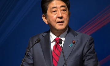 Сочувство од челниците на ЕУ за смртта на јапонскиот премиер