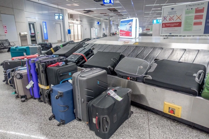 Илјадници куфери изгубени на германските аеродроми поради недостиг на персонал