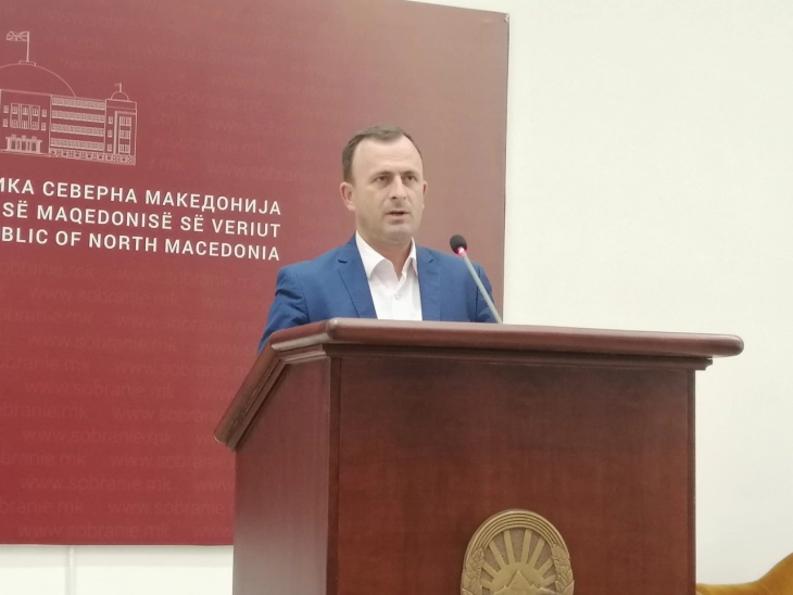Изјава на координаторот на пратеничката група на СДСМ Митревски (во живо)