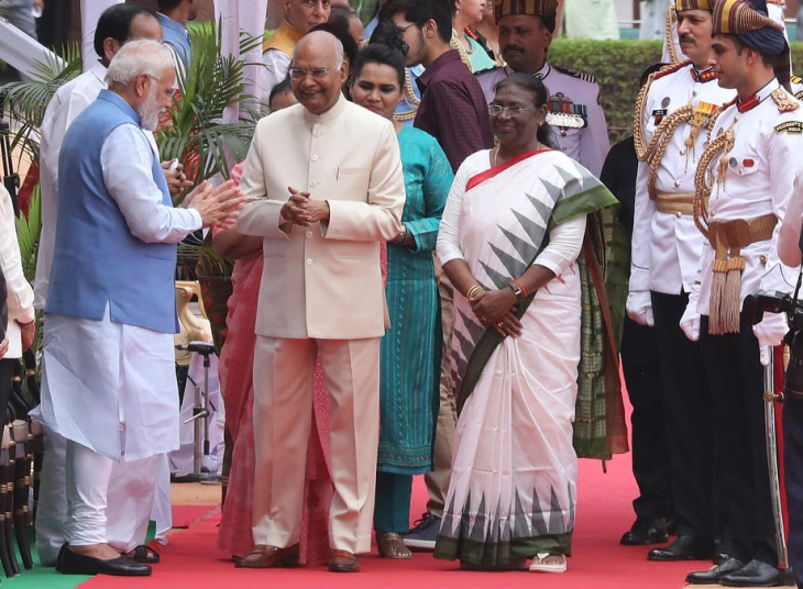 Новата индиска претседателка положи заклетва