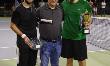 Емин Врзиволи победник на тенискиот турнир „Дибра опен 2022“