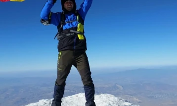 Штипскиот алпинист Зоран Николов го искачи Памир