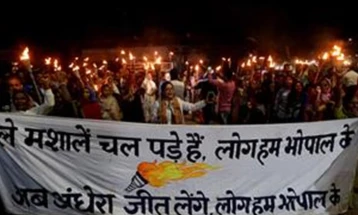Најмалку 87 хоспитализирани по истекување на гас во фабрика во Индија