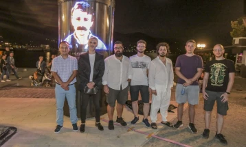 Се преземаат мерки за пронаоѓање на лицето што го оштети дигиталниот споменик на Григор Прличев во Охрид
