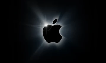 „Епл“ апелира за обнова на софтверите на телефони, ајпедите и компјутерите поради можни хакерски напади 