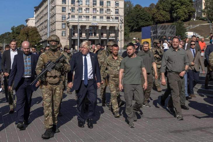 Џонсон се сретна со Зеленски и вети нова воена помош